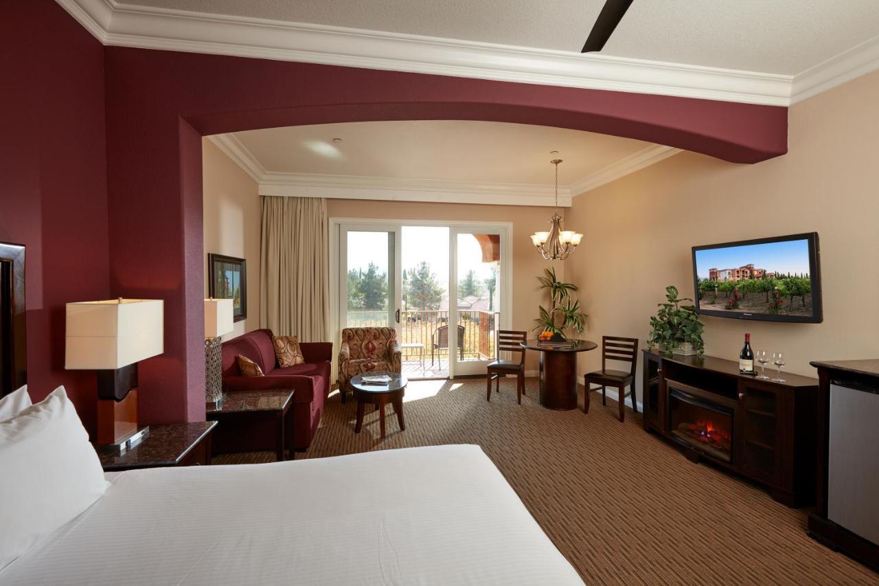 Suite Balcony,1150689338:JPEG