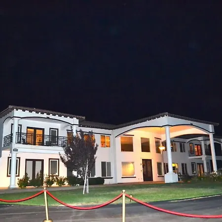 Que Syrah Resort-3